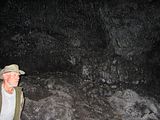 Jegorowitsch in der völlig dunklen Lava-Höhle, ...